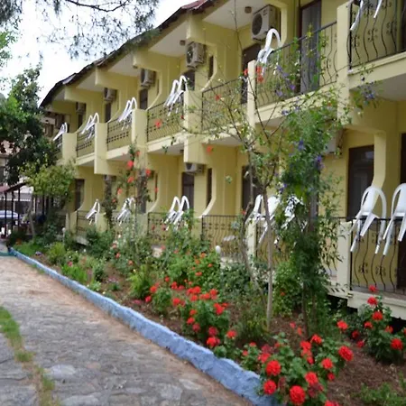 Patio 5*